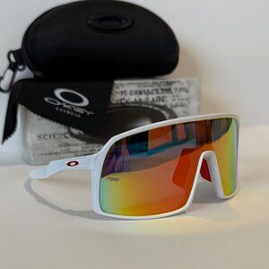 (OO9406) Oakley Sutro PRIZM Polarized White Frame